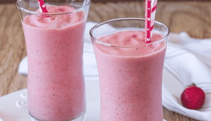 Super Fácil e Cremoso Milkshake De Morango